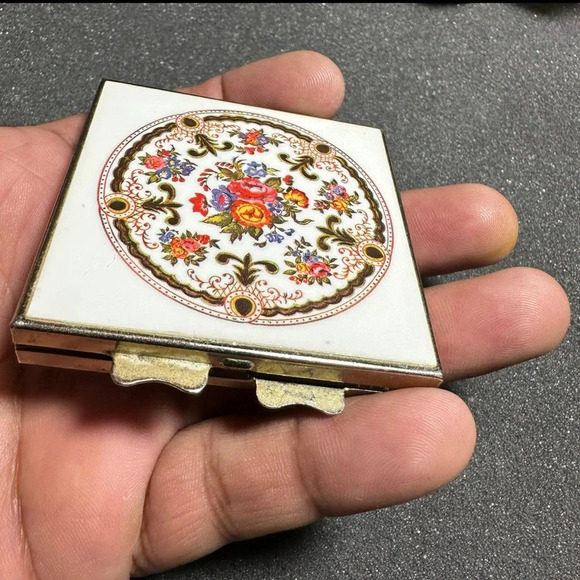 Vintage Handheld Compact Mosaic Floral Top Hinged Double Mirror - Picture 2 of 8